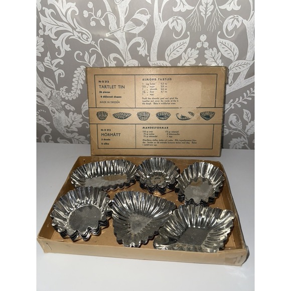 Vintage Mirmatt tartlett tin fluted- 36 pieces New in original box - Picture 1 of 2